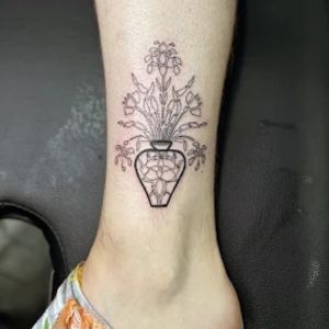 Rising Tattoo Artizan