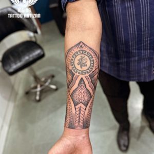 Rising Tattoo Artizan