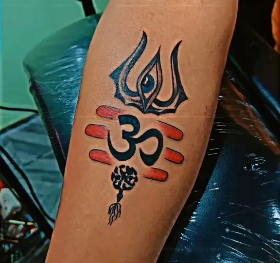 Sravs Tattoos and Piercings