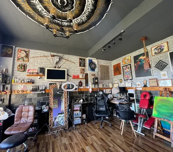 Skin Graphic Tattoos