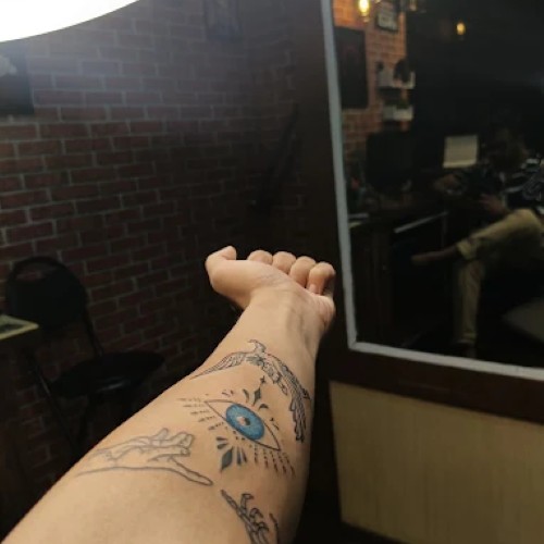 ART ON SKIN TATTOO'S & PIERCING